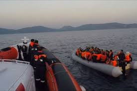 القوات التركية تنقذ عشرات المه...