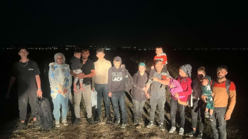 بينهم سوريون...السلطات التركية...