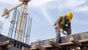 وفاة لاجئ سوري  بعد سقوطه من ب...