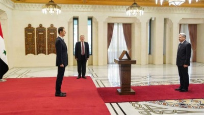 بمراسيم تشريعية.. راس النظام ي...