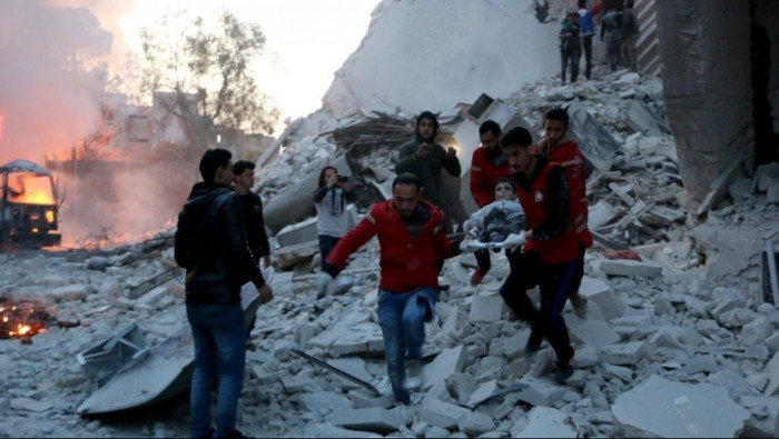 عشرات الضحايا في إدلب والجيش ا...