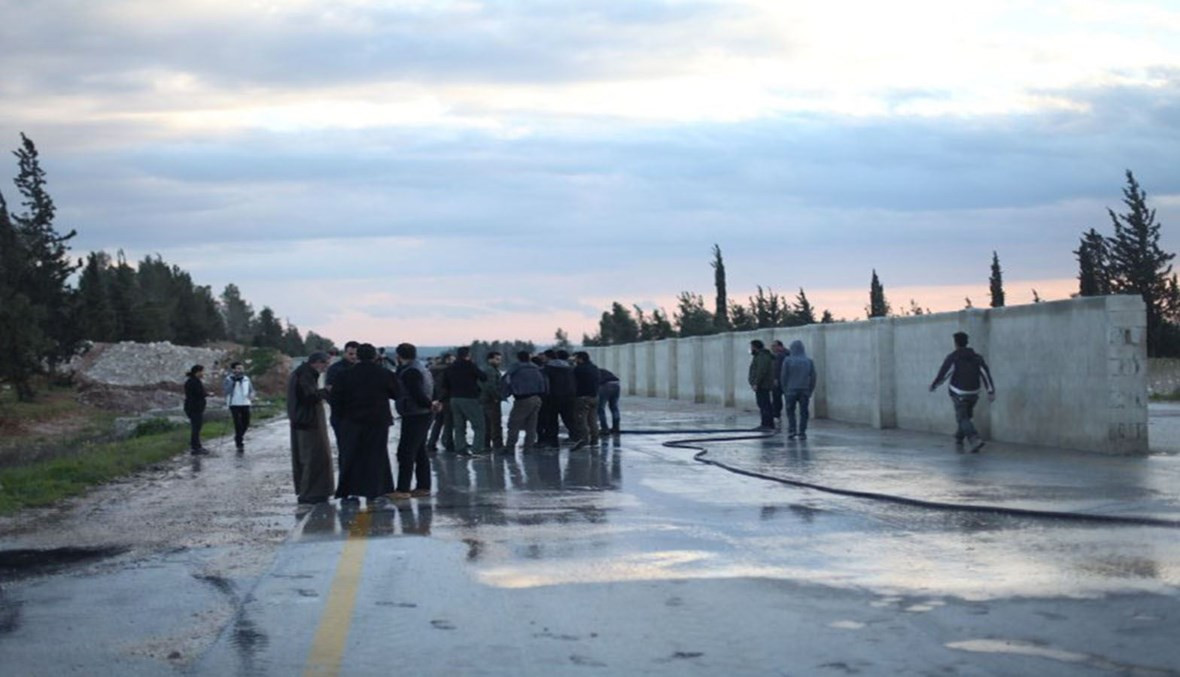  قصف مجهول يستهدف معبر أبو الز...