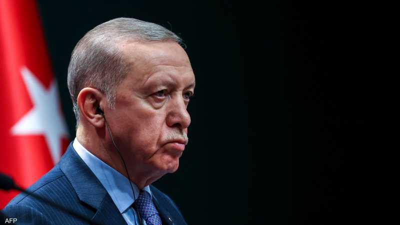 أردوغان يتهم معارضته باستغلال معاناة السوريين 