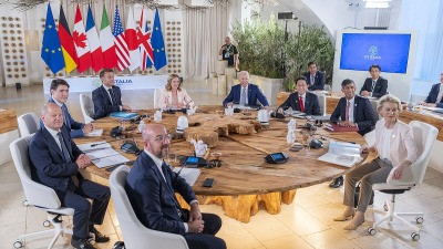 "الدول السبع" تدعم الانتقال ال...