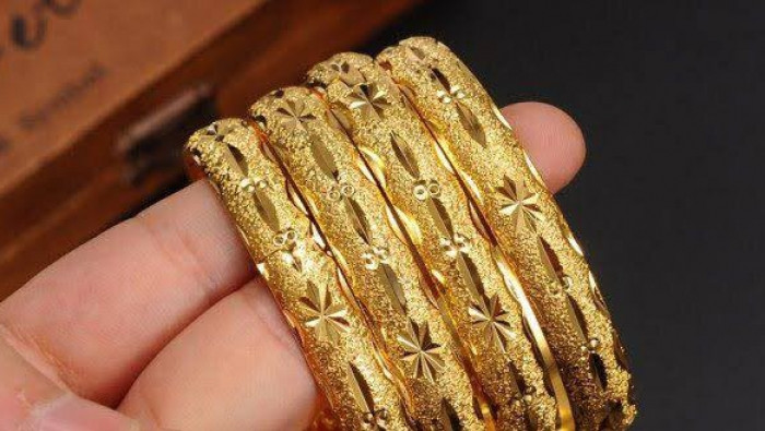 الذهب يواصل ارتفاعه ويسجل قفزة...