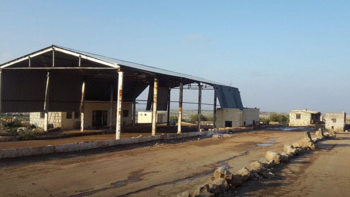 "تحرير الشام" تُغلق معبر الغزا...