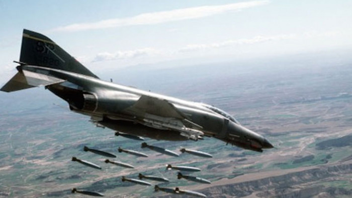 ستة قتلى من "الدولة" بقصف للتح...