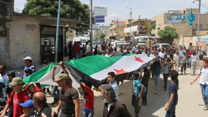 مظاهرات في حلب تندد بقصف روسيا...