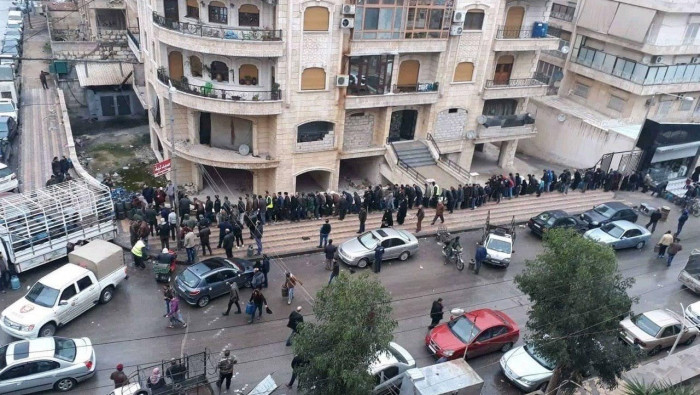 شبيحة الأسد يستولون على مخصصات...