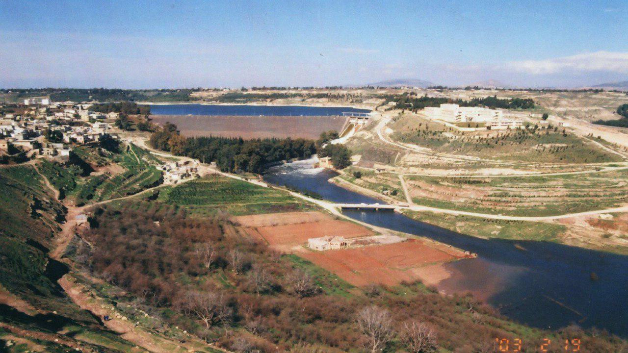 تجفيف سد الرستن يفني الزراعة و...