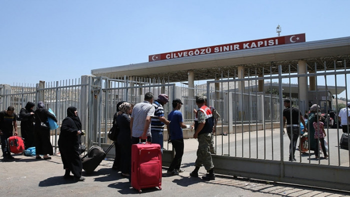 تركيا تتيح للسوريين "لمّ الشمل...