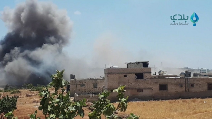 جرحى بقصف جوي مكثف للنظام على...