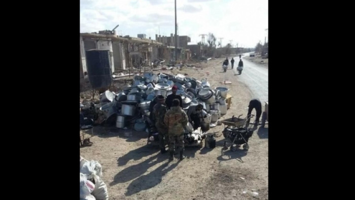 بعد تدميرها.. النظام يسلم دير...