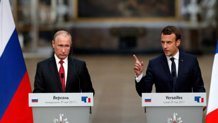ماكرون يحث بوتين على إنهاء مأس...