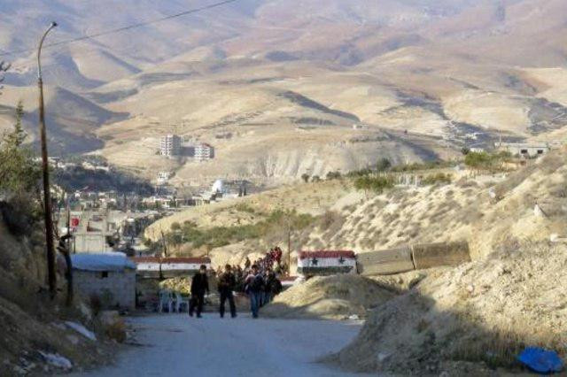 الصليب الأحمر يرعى تهجير ثوار...