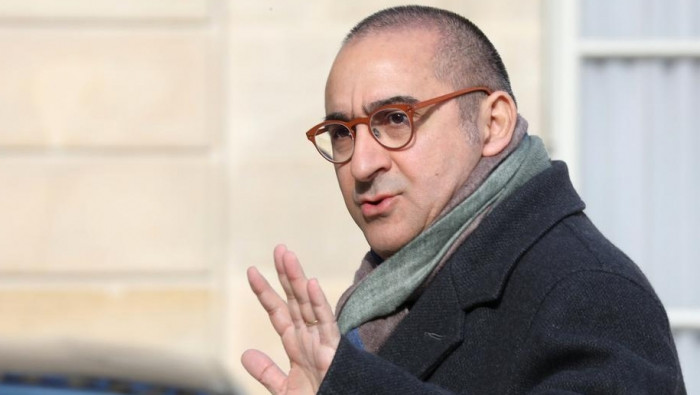 مسؤول فرنسي: مصير مجهول لـ 300...