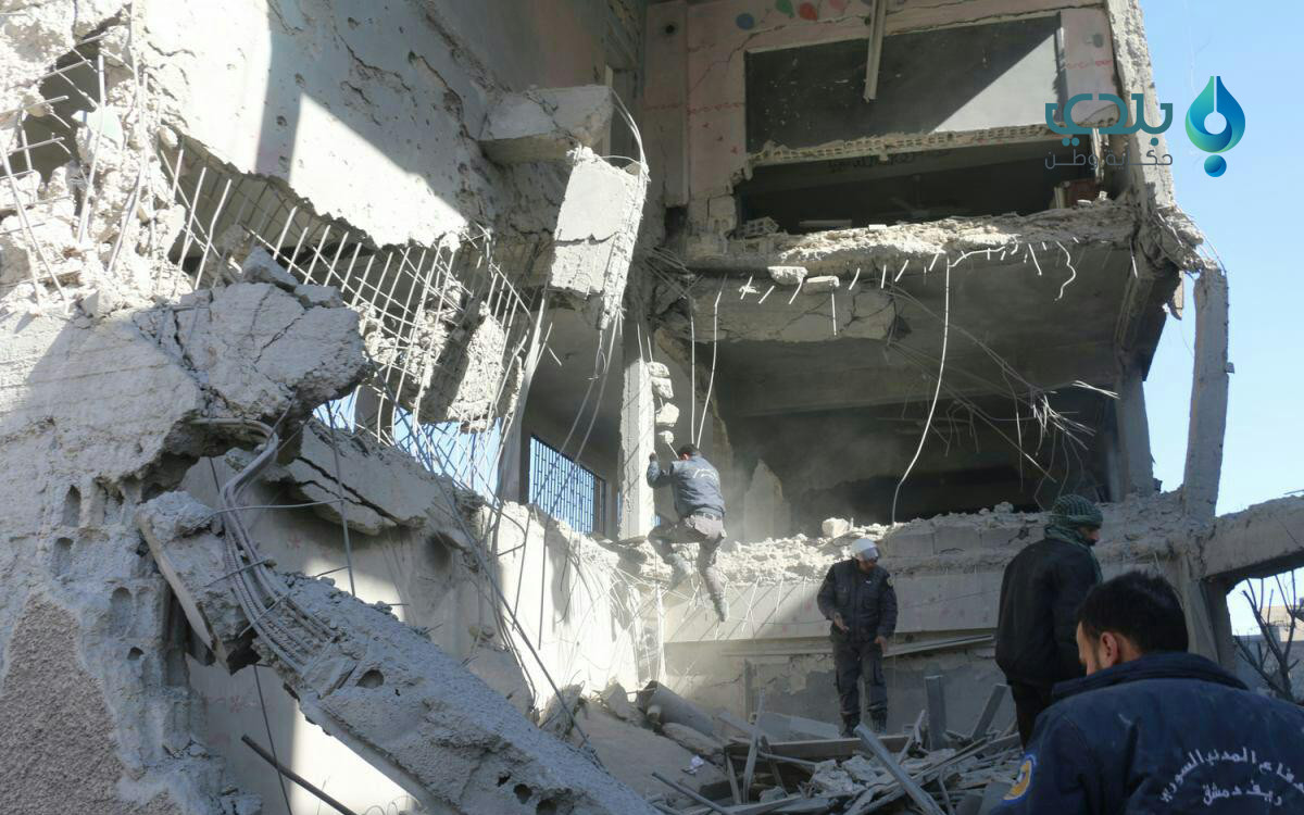 ثلاثة شهداء بقصف جوي على ريف د...