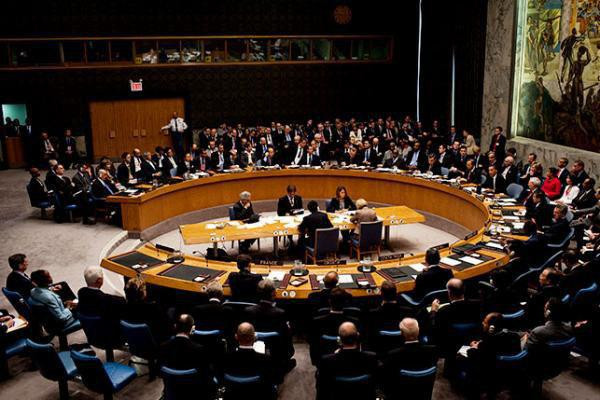 مجلس الأمن يقف مع "دي مستورا"...