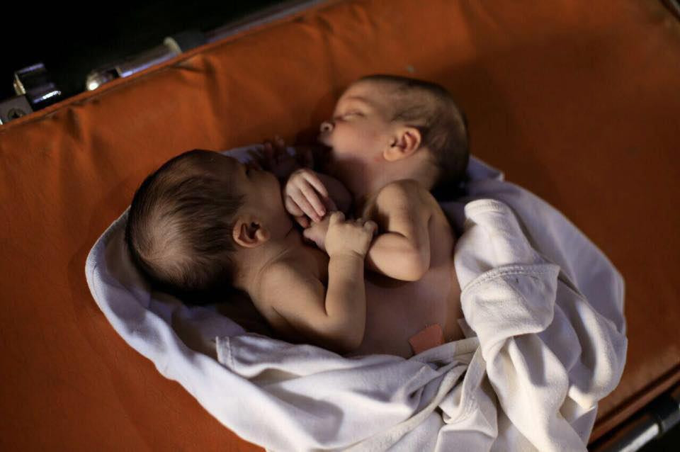 تأخر النظام في منح إذن السفر ي...