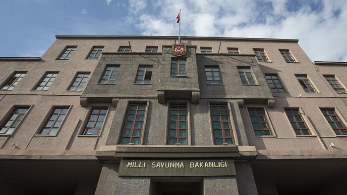 الدفاع التركية: لا يحق للوحدات...