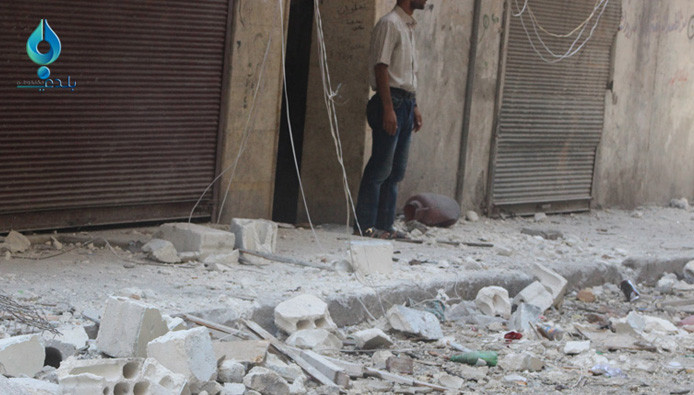 5 شهداء بقصف لطيران النظام على...