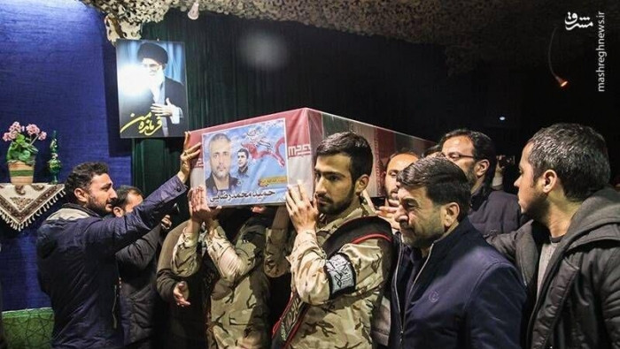 طهران تشيّع عنصرين من "الحرس ا...