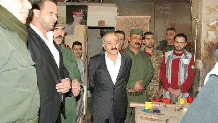 سوريون يسخرون من زيارة وزير دا...