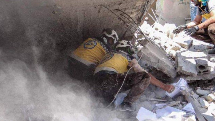 طائرات روسيا والنظام تقتل ثلاث...