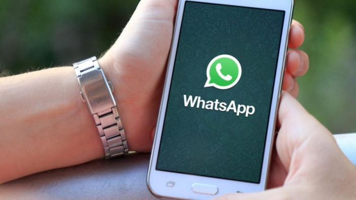 "واتساب" تتيح إجراء محادثات سر...