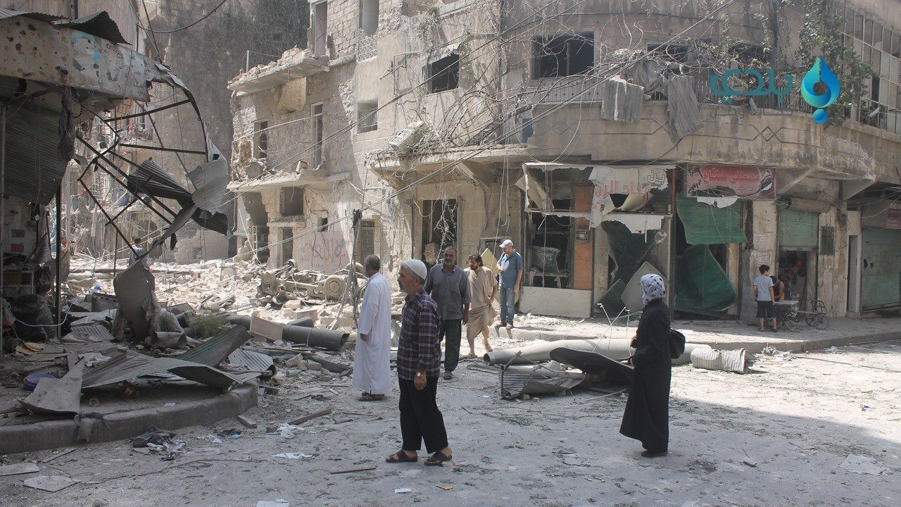 18 شهيداً بقصف على طريق الباب...