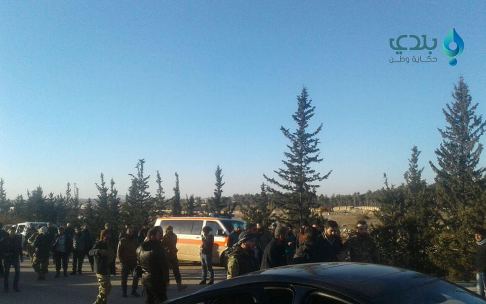 ميليشيات إيرانية تقطع طريق الر...