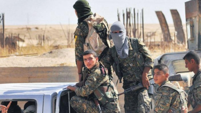 "قسد" تستولي على منزل مدني في...