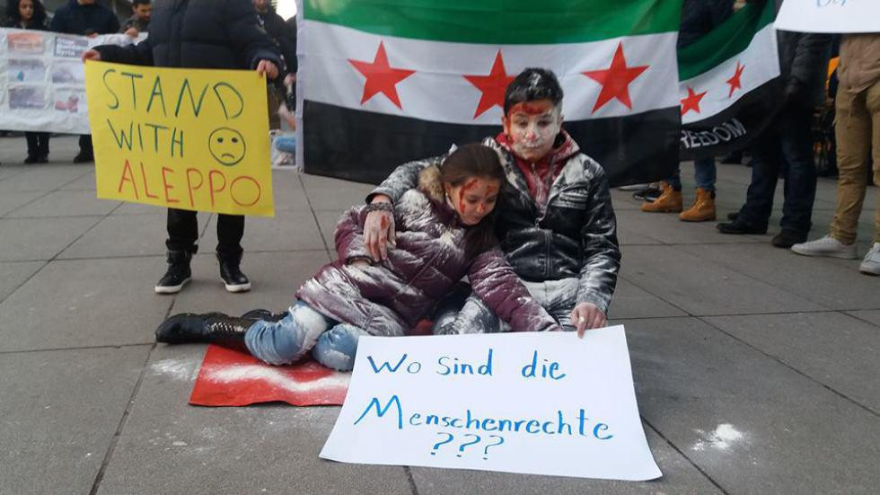 تواصل المظاهرات نصرة لحلب في س...