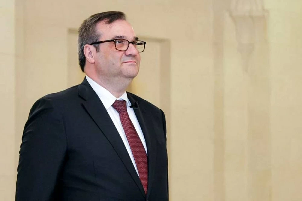 حاكم مصرف سوريا المركزي يؤكد س...