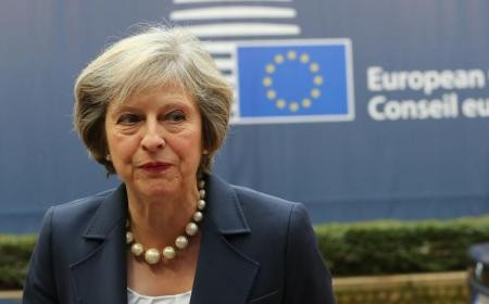 بريطانيا تحث الاتحاد الأوروبي...