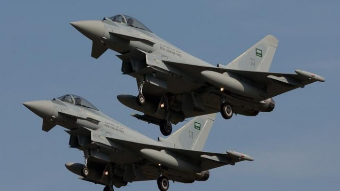 التحالف يرتكب مجزرة مروعة ويقت...