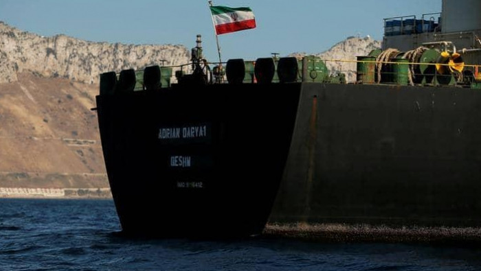 "الحرس الثوري" يستأجر ناقلة ال...