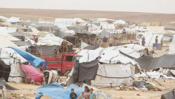 جرحى مدنيون بانفجار سيارة مفخخ...