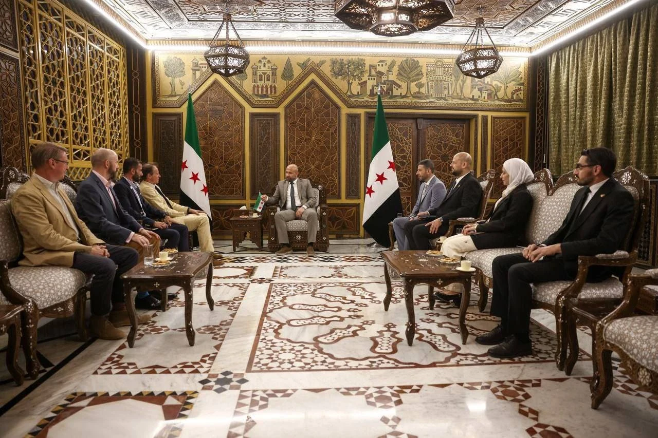 الحكومة السورية تعزز جهود إزال...