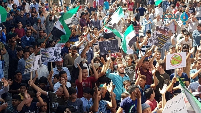 مظاهرات حاشدة في ساحات الحرية شمالا وخسائر فادحة لـ "قسد" شرقا