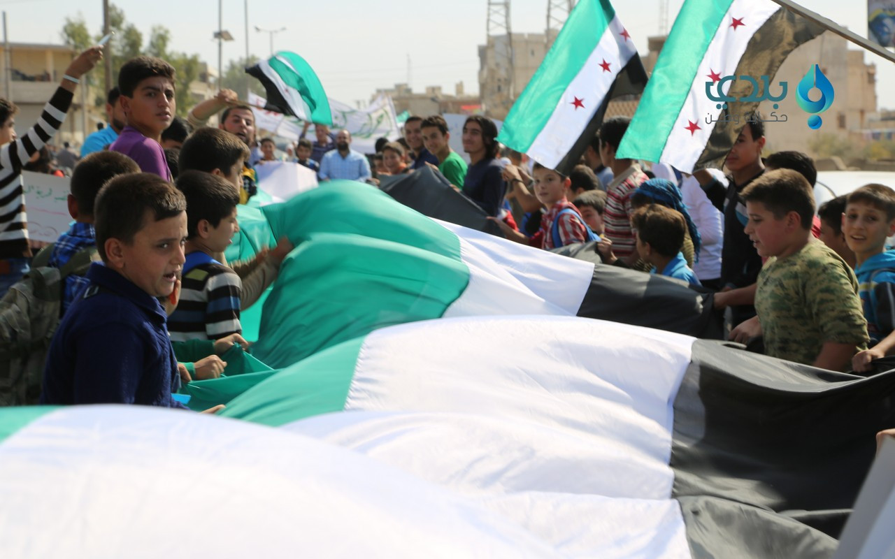 في يوم الغضب السوري.. أهالي حل...