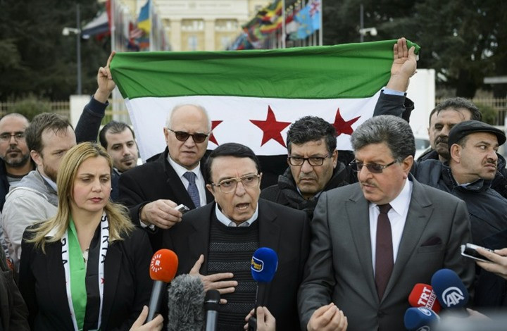 سوريون يحذرون أن تفضي محادثات...