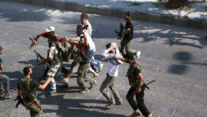 النظام يشن حملة اعتقالات في حل...