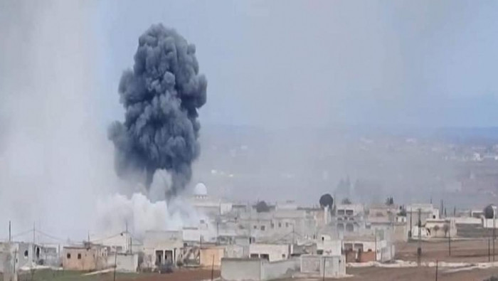 النظام يستمر بالتصعيد ويقصف ري...