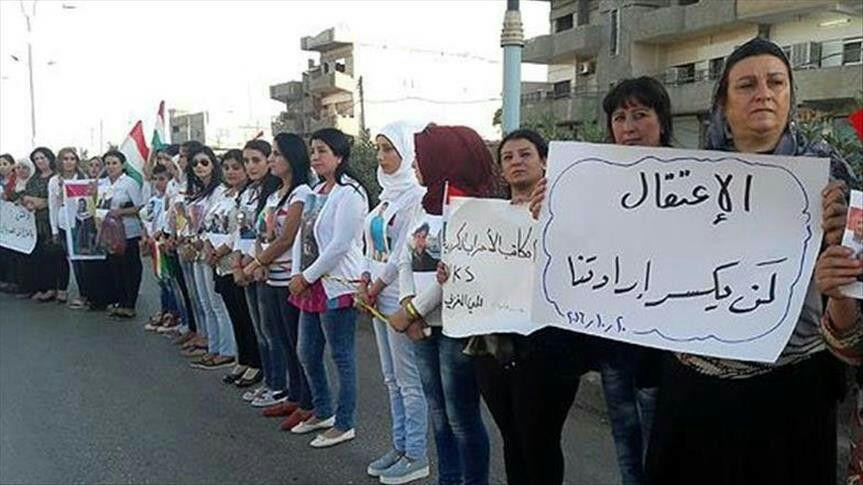 مسلحو "ب ي د" يعتقلون 11 مدنيا...