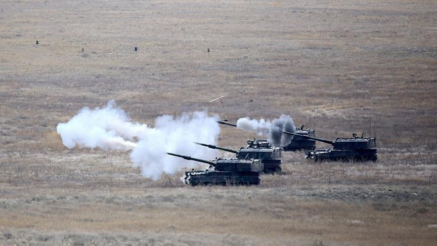 القوات التركية تقتل 13 عنصراً...