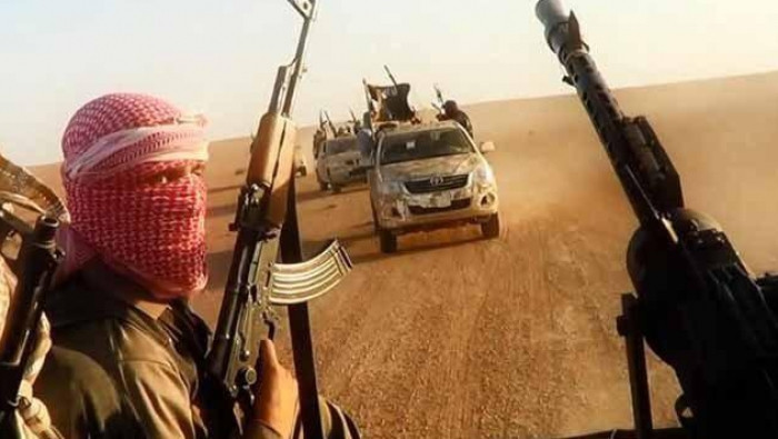 "داعش" يعدم أربعة مدنيين في دي...