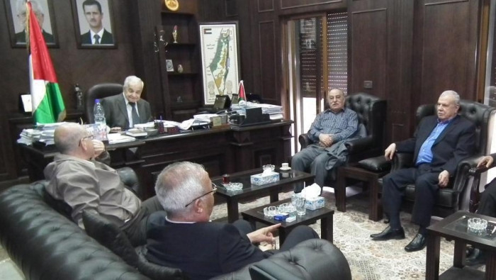 وفد من منظمة التحرير الفلسطيني...