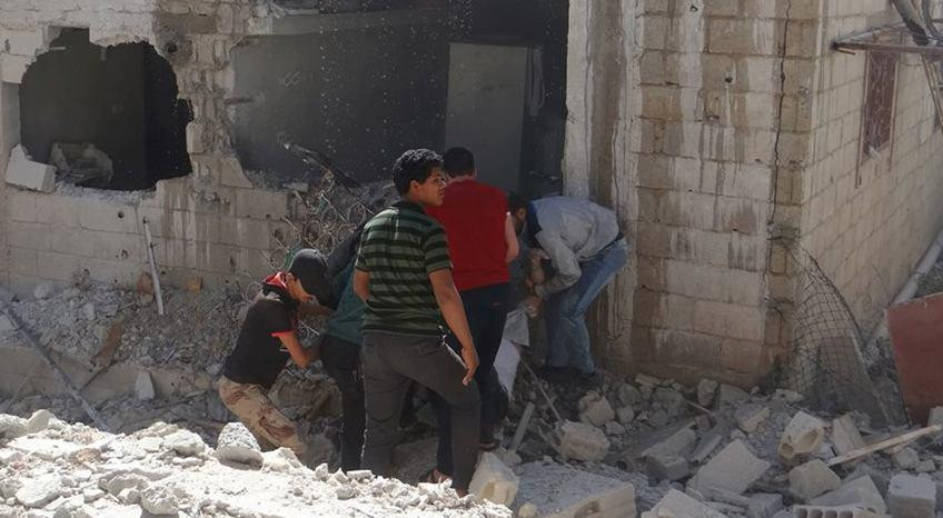 جرحى مدنيون بقصف مكثف على ريف...