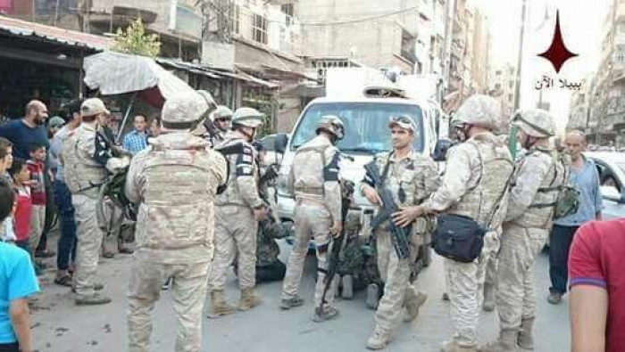 بطريقة مذلة.. الشرطة الروسية ت...